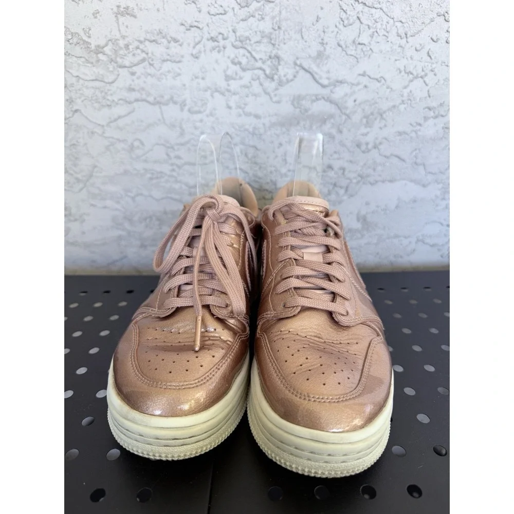 Nike Jordan Retro 1 Low Lifted Met Bronze Pink Womens 7‎ Platform A01334-901